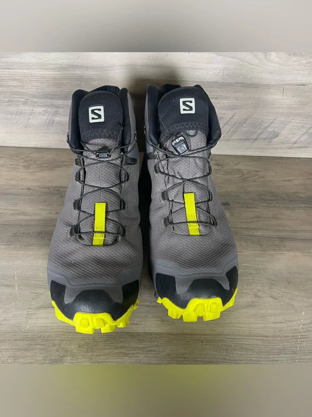 Salomon Cross Hike Tracker Mens 10 Goretex Boots Mid GTX2 Lime Gray Gorpcore